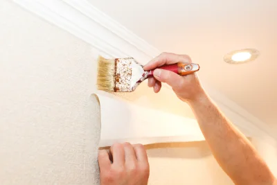 Pose de papier peint à Verdets — revêtements muraux et toiles de verre